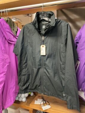 MEC Rain Jacket Size XS Black